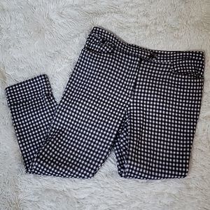 Anthropologie Essential Crop Flare size 6